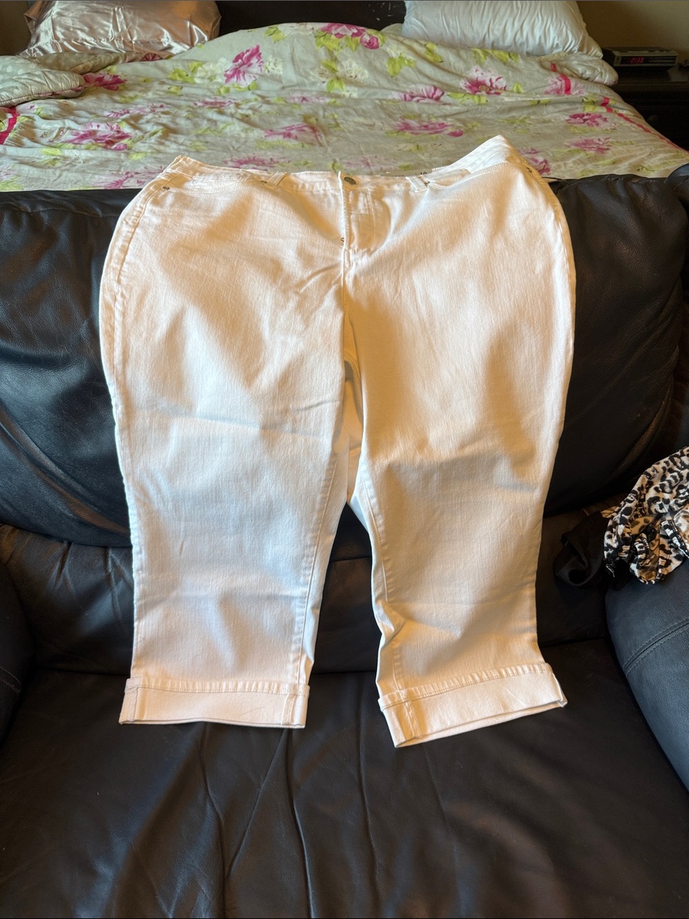 NYDJ White Cropped Straight-Leg Jeans
